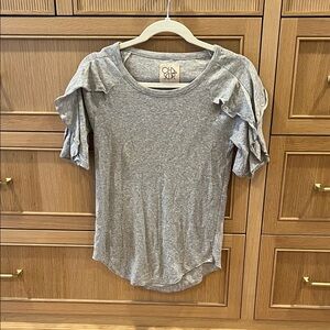 Chaser Brand  Heather Gray Ruffle Sleeve Tee size M